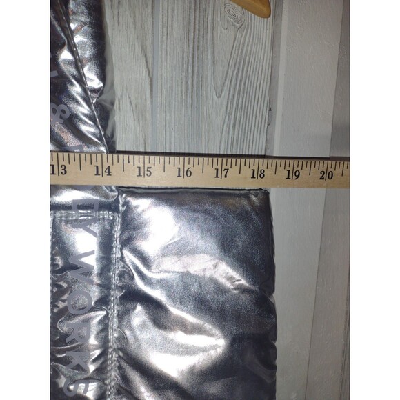 Bath and Body Works Tote Bag Puffy Puffer SILVER SHINY Carry All 2024 NWT $130 - Picture 7 of 9